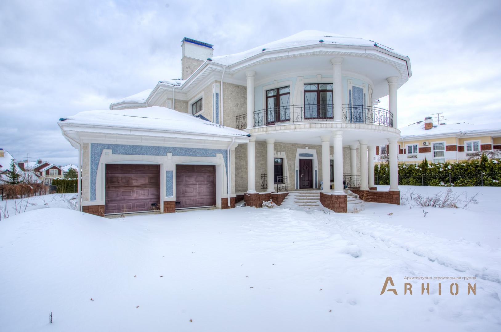 5. Проект двухэтажного дома в современном классическом стиле с многоскатной кровлей, gk-02, площадью - 410 кв c сауной, терассой, балконом, гаражом, эркером, вторым светом